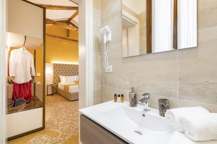Deluxe Triple room