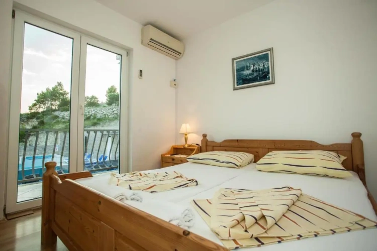 Studio with balcony and with sea view