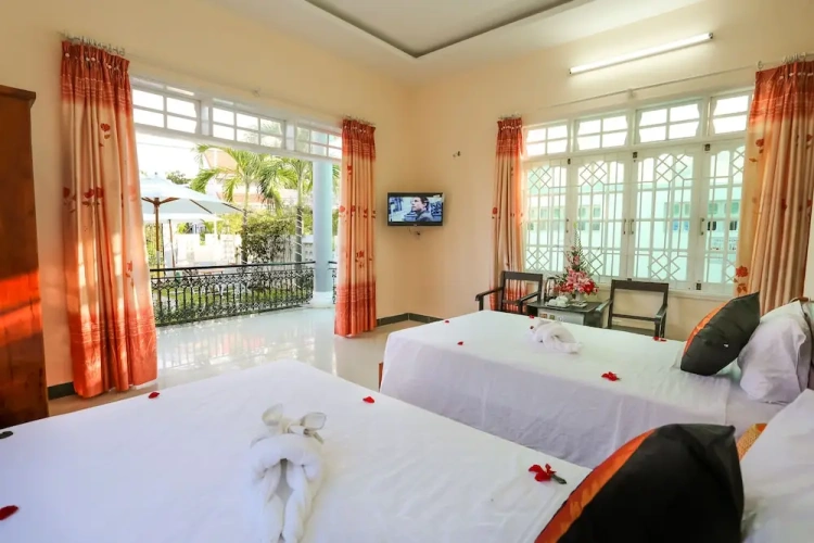 1 Bedroom Superior Double room with balcony and with garden view