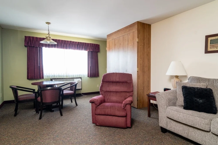 1 Bedroom Luxury Suite