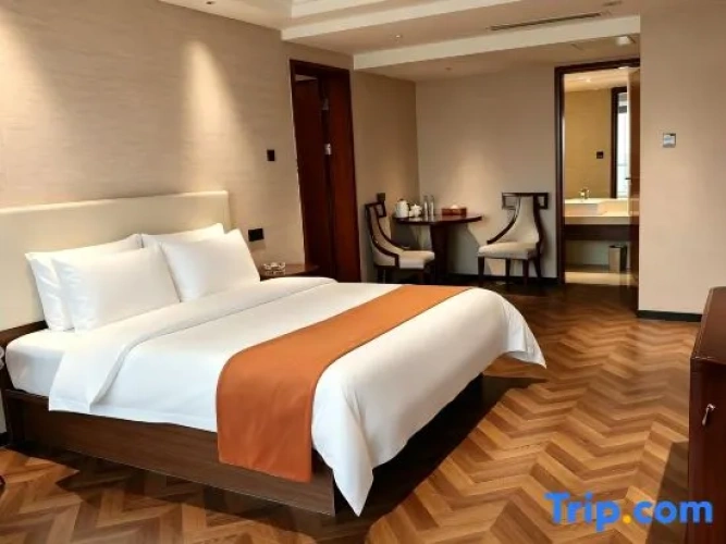 Quadruple Suite