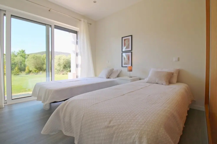 Semi-detached Villa With Pool In Rural Setting