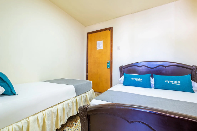 Hotel Almirante