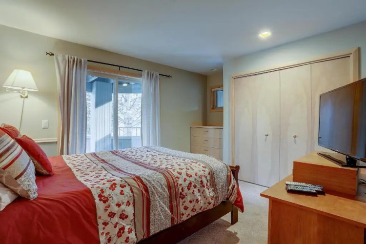 3 Mulligan-On Golf Crse-4BR/3BA