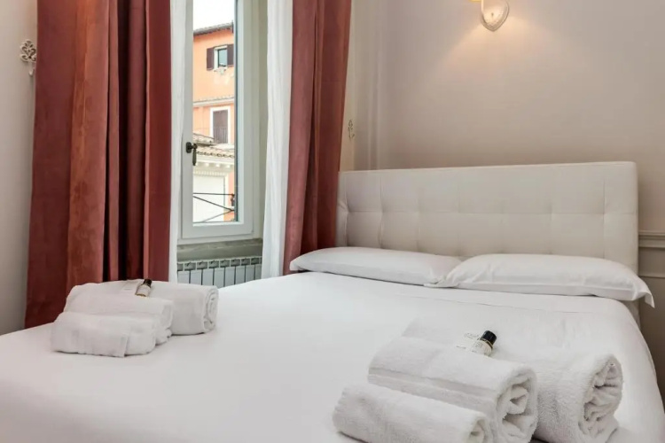 Pantheon Luxury House