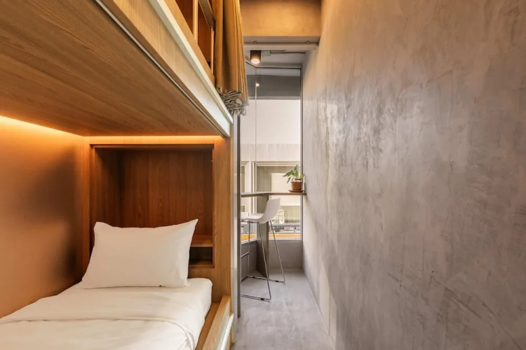 Bed in Dorm with city view
