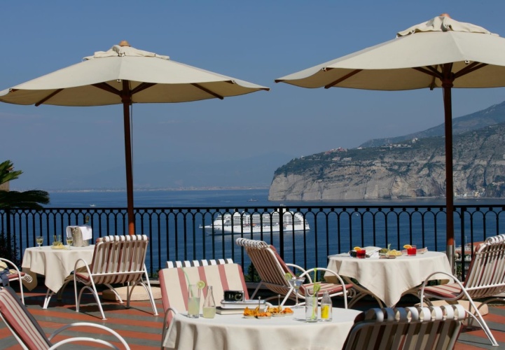 Grand Hotel Capodimonte photo 31