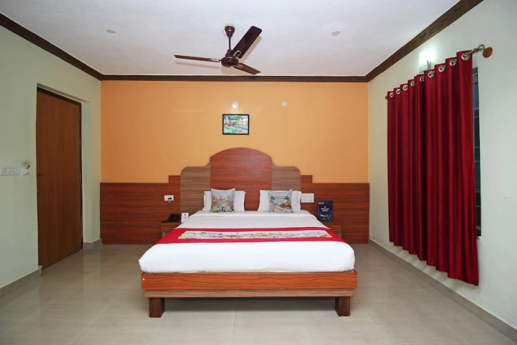 OYO 8499 City Comforts Inn