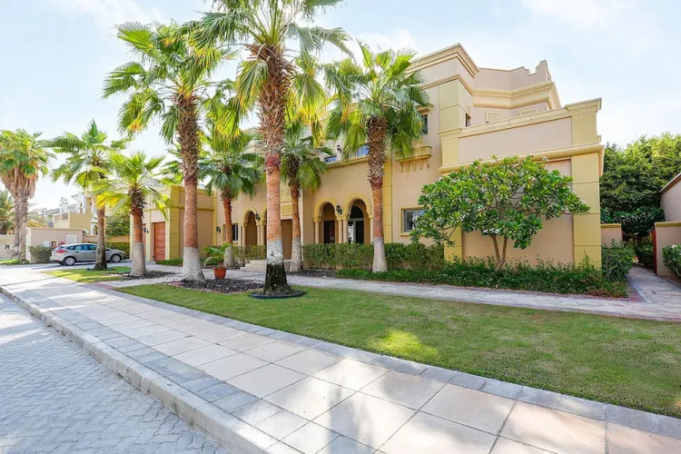 Kennedy Towers - Signature Frond L - Image 9