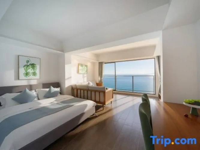 2 Bedrooms Family Suite with sea view