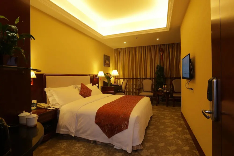 Ziwei Huatian Grand Hotel