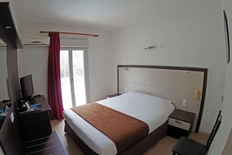Classic Double room with balcony and with sea view