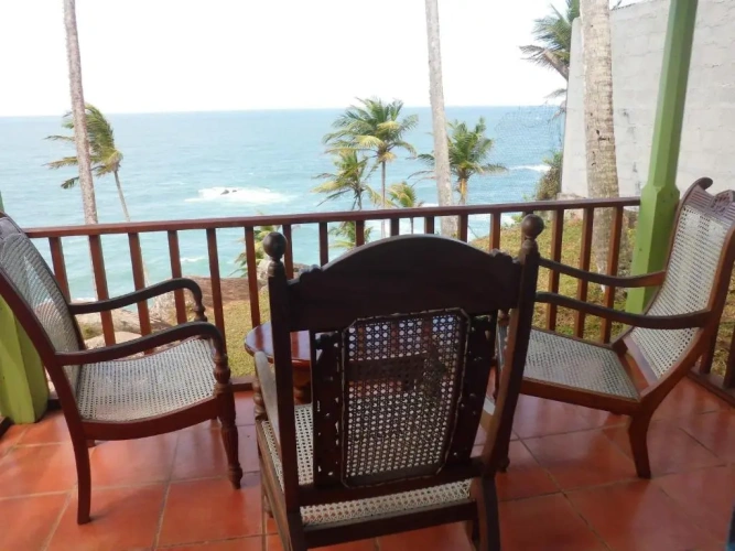 Bungalow with balcony and with sea view