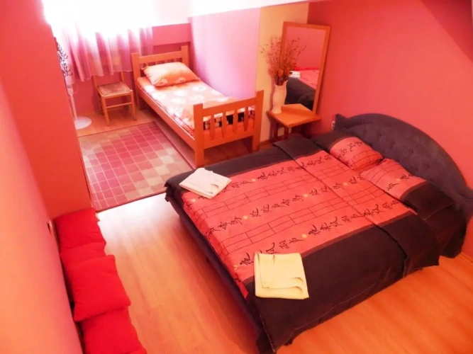 Economy Triple room