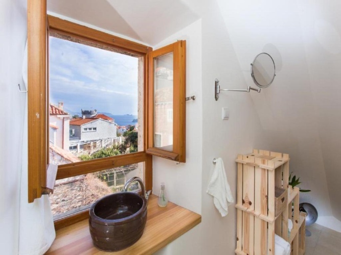 1 Bedroom Apartment with sea view