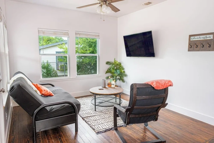 2 Bedrooms Cottage