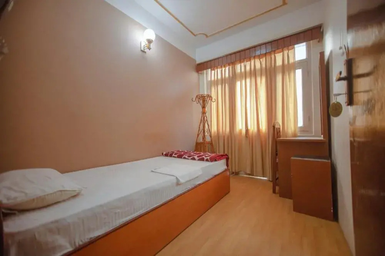 Hotel Triratna