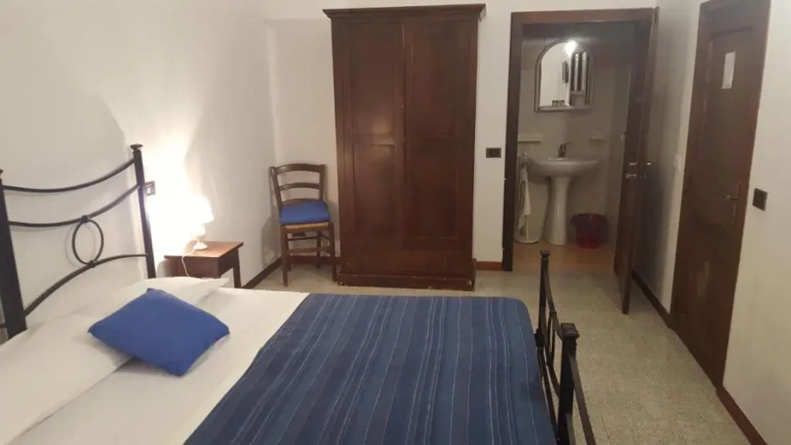 1 Bedroom Economy Double room