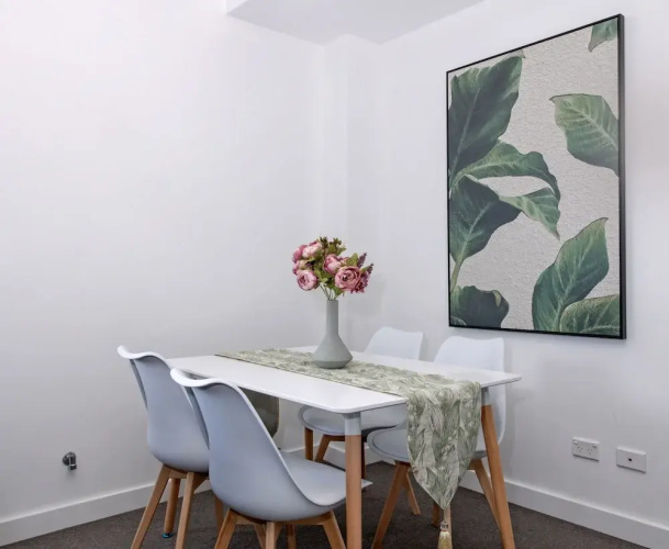 Kozyguru | Harris Park | Charming 1R Two-Story Apt
