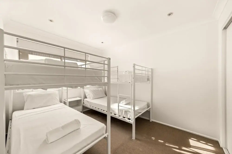 2-bed Beach Escape With Courtyard