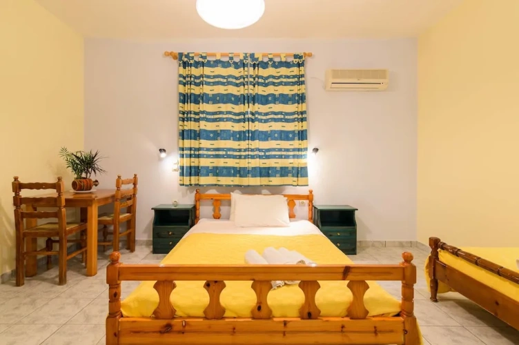Standard Triple room with balcony