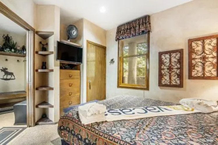 River Bank Lodge 2914