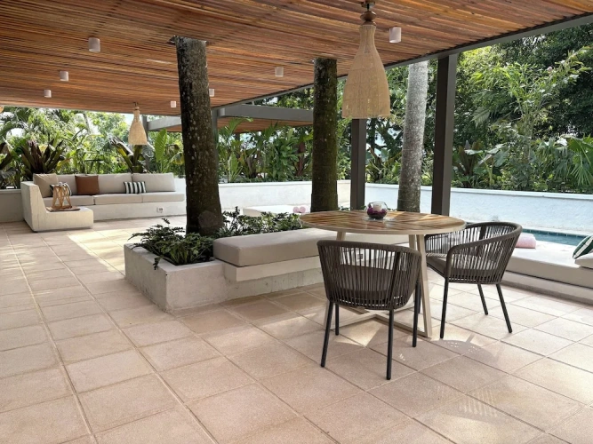 2 Bedrooms Standard Double Family room with courtyard view