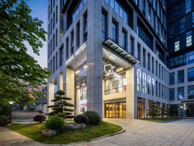 Jes Premium Hotel