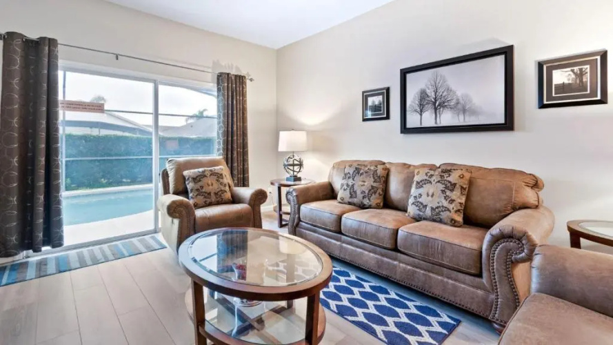 8159 fan Palm way