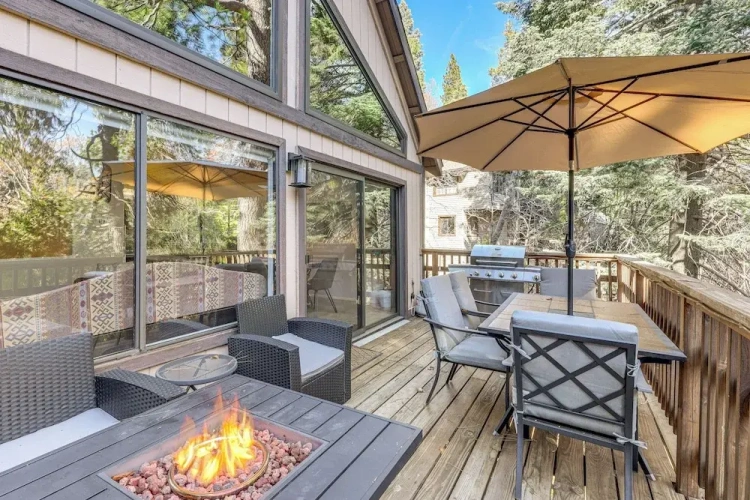 3 Bedrooms Cottage with balcony