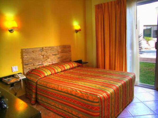 Imagen de Seven Crown Express &amp; Suites Cabo San Lucas