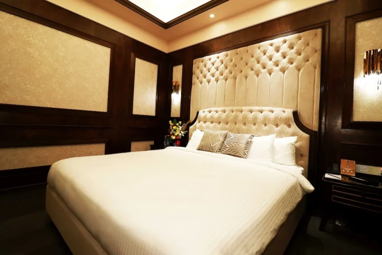 Luxury Suite