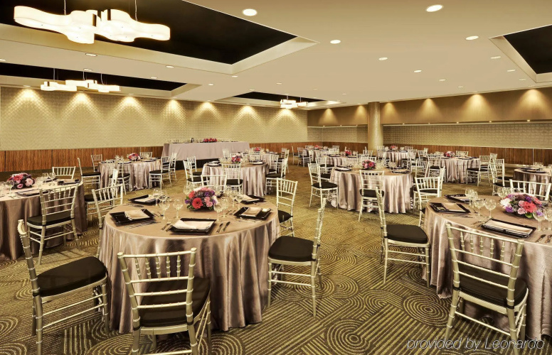 Radisson Admiral Toronto Harbourfront photo 23