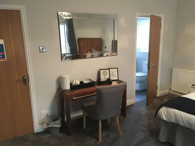 The Bluebell Inn and Lodge