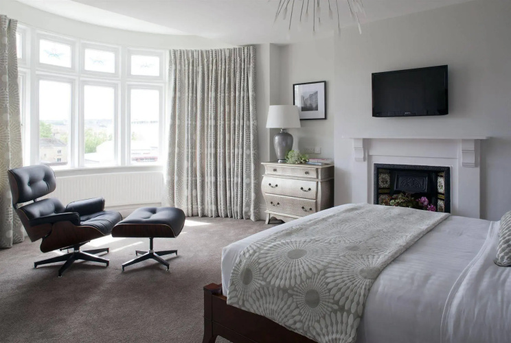2 Crescent Gardens