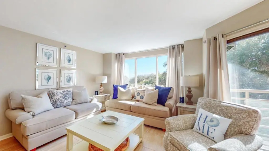 3231 Villamare