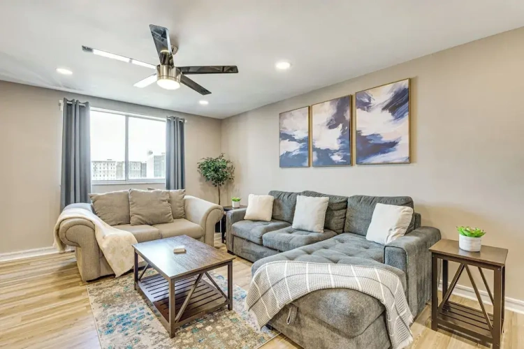 2 Bedrooms Apartment