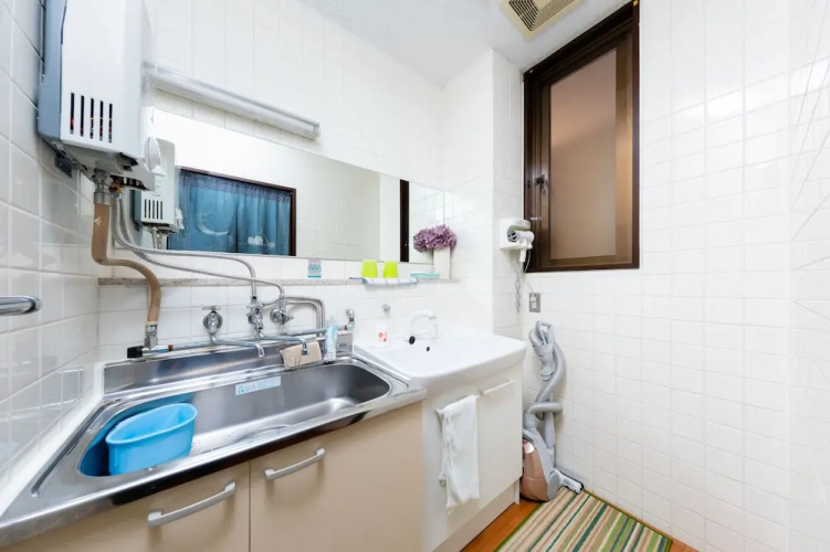 Yolee Guest House