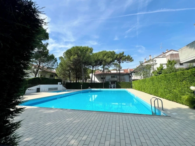 2 Bedrooms Apartment with balcony