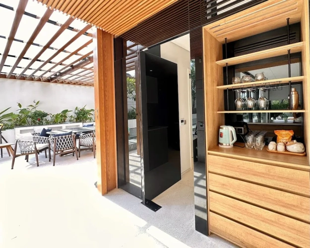 3 Bedrooms Villa beachfront