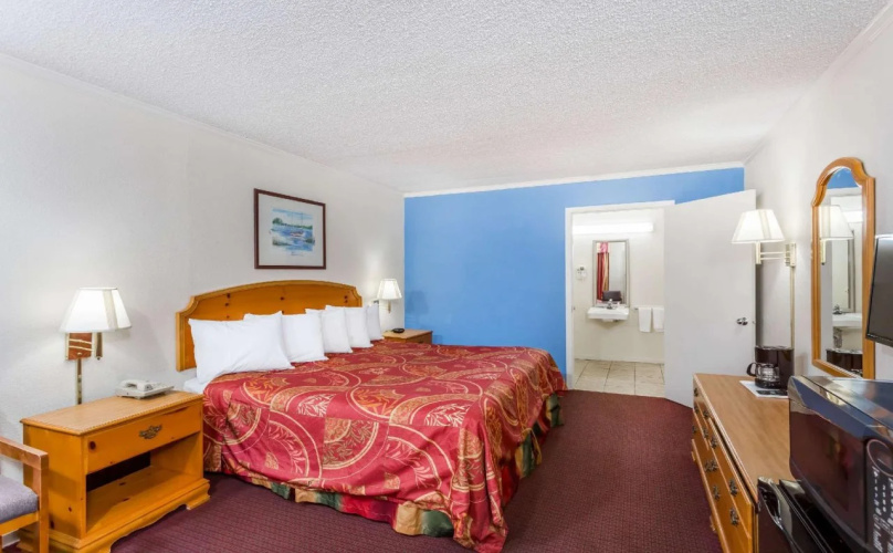 Days Inn by Wyndham Summerton