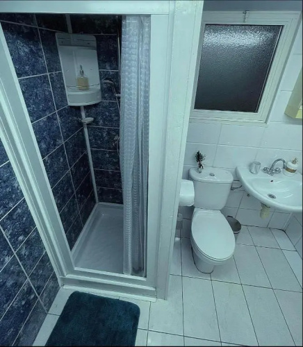 Comfortable, modern studio apartment