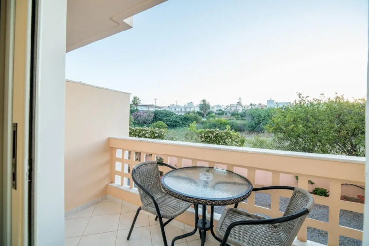Hiona Holiday Hotel