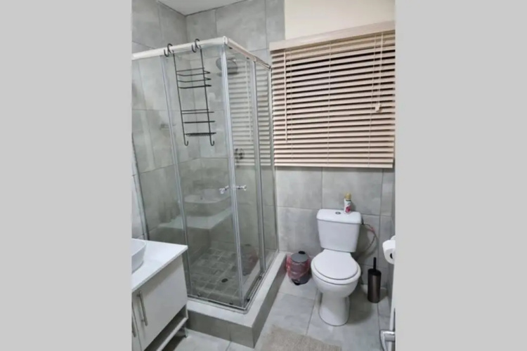 Koena Court Apartment 3