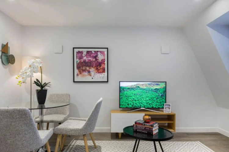 Urban Chic - Rathbone