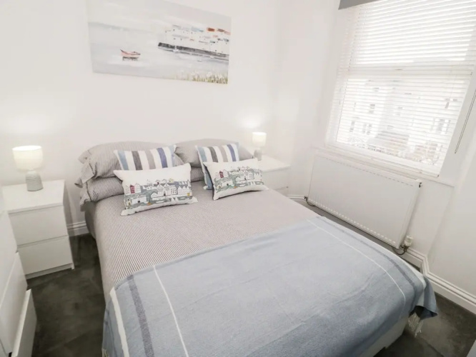 Apartment 6