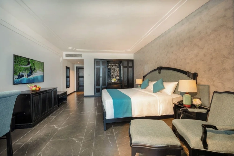 Deluxe Double room with balcony and with garden view