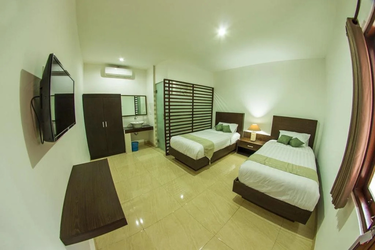 Gatsby Hotel and Hostel