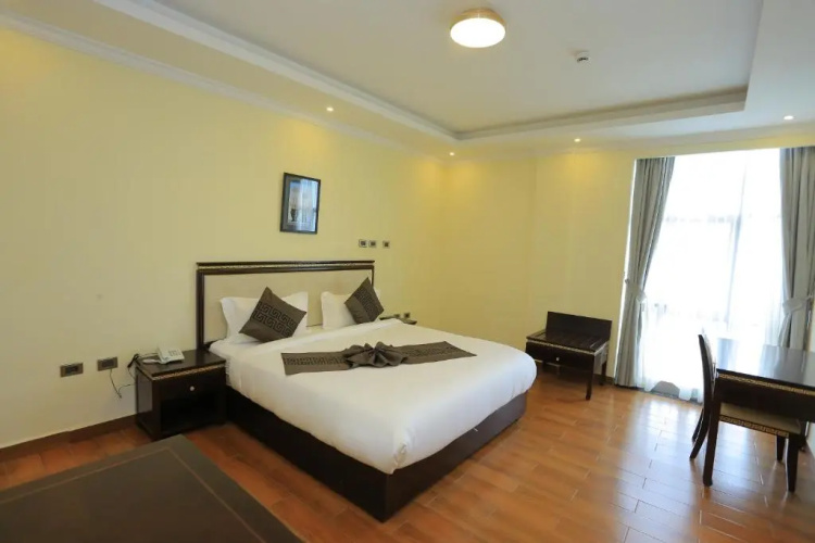 Yadonay Hotel