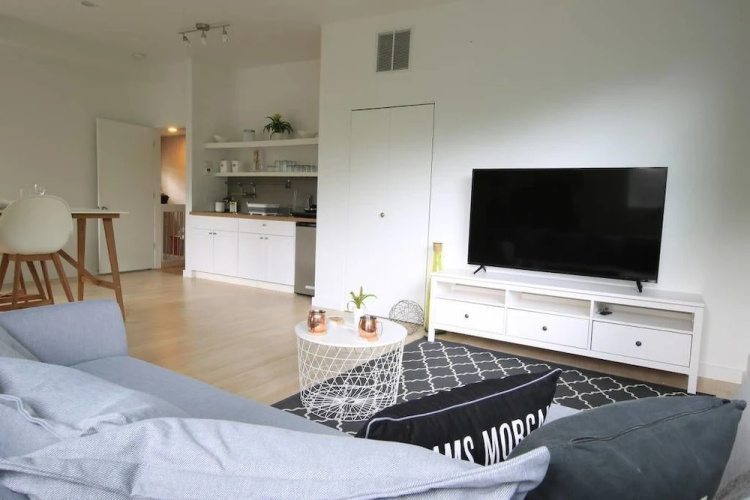 Argyle Penthouse Chic 1BR Apt 2 Sofabed